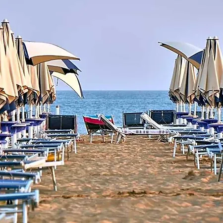 Lovely Flat Close To The Beach-beahost Hotel